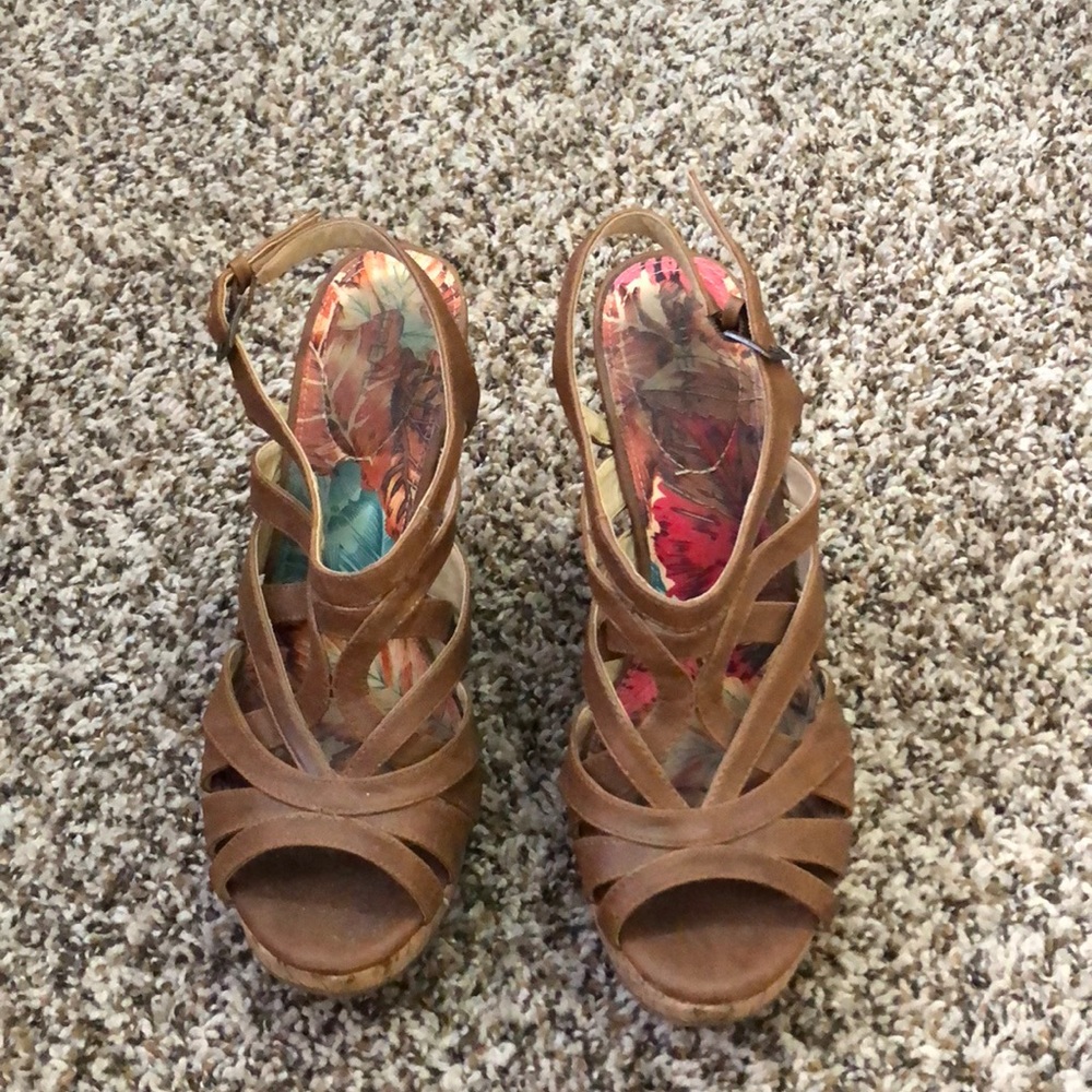 Brown cork wedges!